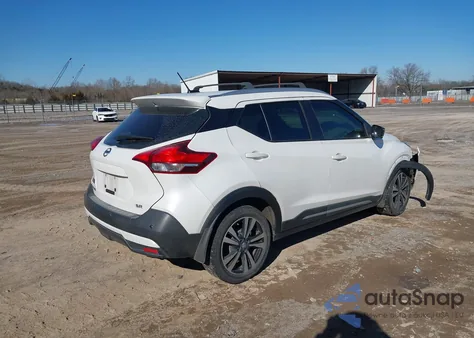 2020 Nissan Kicks Sr Xtronic Cvt z USA, uszkodzony, nr VIN 3N1CP5DV0LL516297